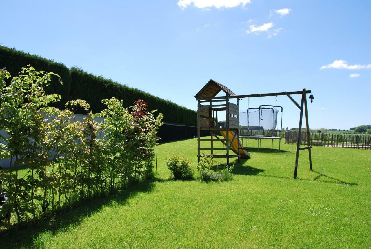 Petite Reine Villa Bertrix Bagian luar foto